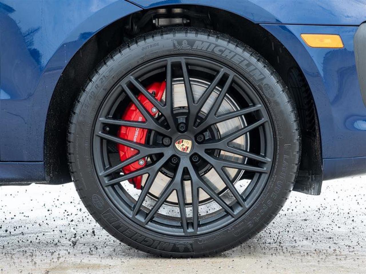 2023 Porsche Macan GTS AWD Premium Pkg Plus Sport Chrono Pkg Adaptive Photo