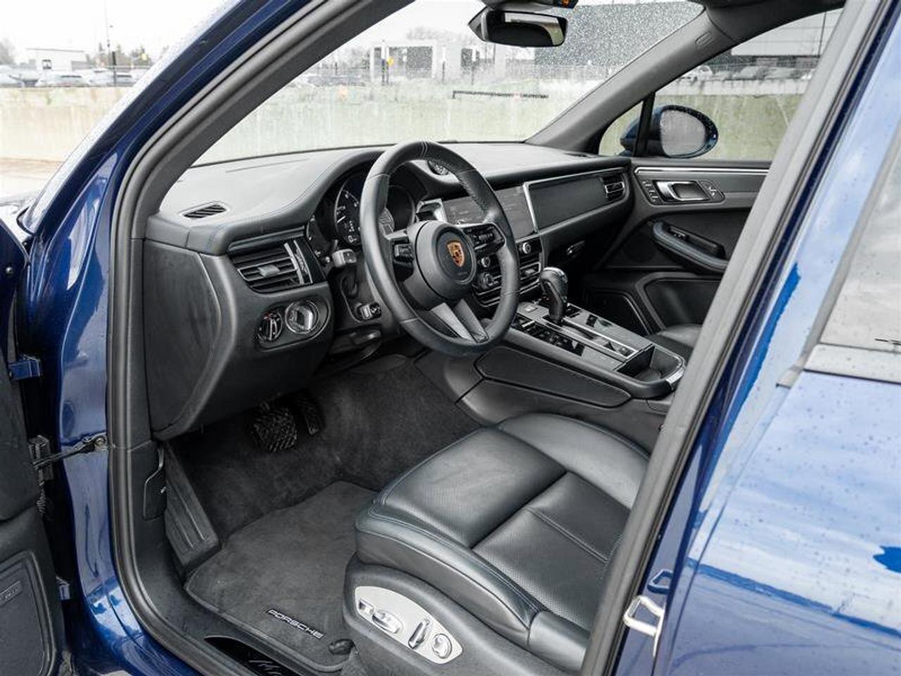 2023 Porsche Macan GTS AWD Premium Pkg Plus Sport Chrono Pkg Adaptive Photo