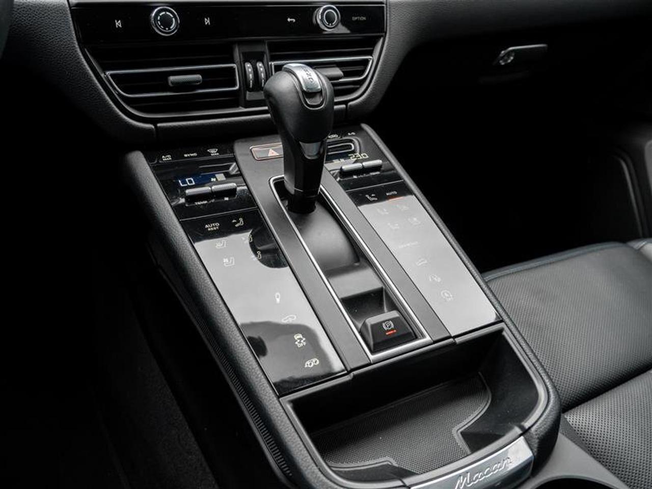 2023 Porsche Macan GTS AWD Premium Pkg Plus Sport Chrono Pkg Adaptive Photo