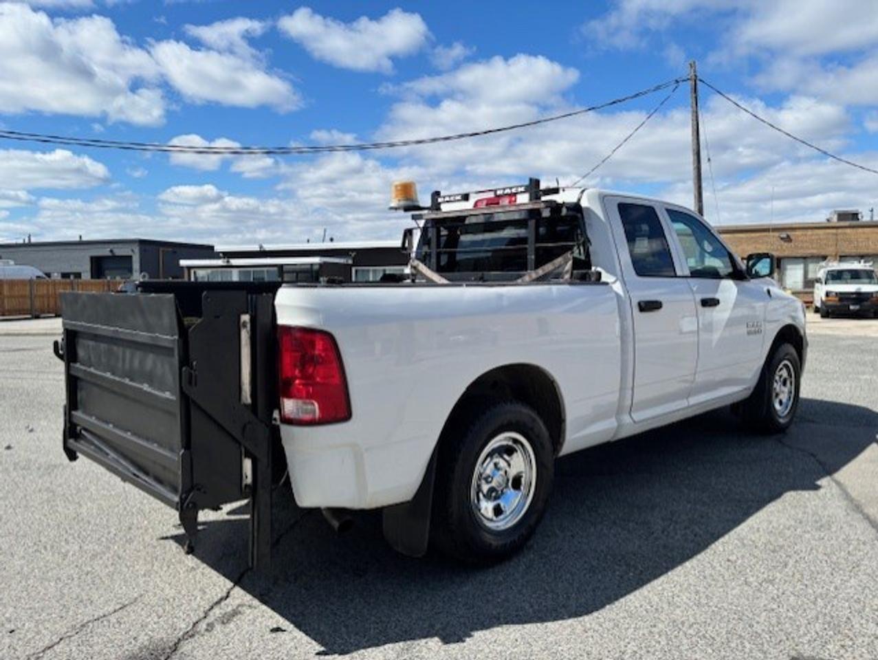 2014 RAM 1500 4WD V8 **ONLY 98KM-1 OWNER-NEW TIRES-P/LIFTGATE** Photo