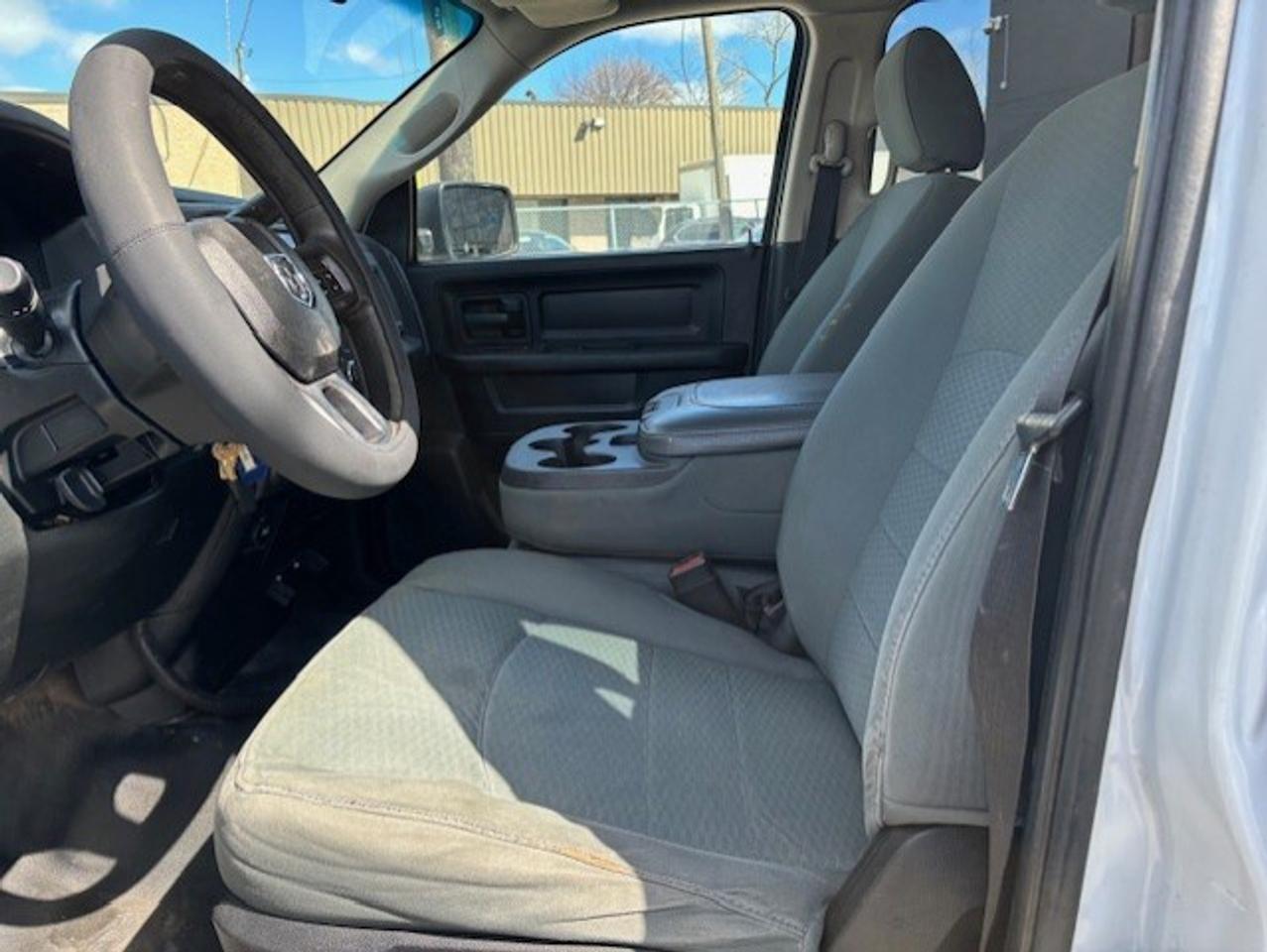 2014 RAM 1500 4WD V8 **ONLY 98KM-1 OWNER-NEW TIRES-P/LIFTGATE** Photo