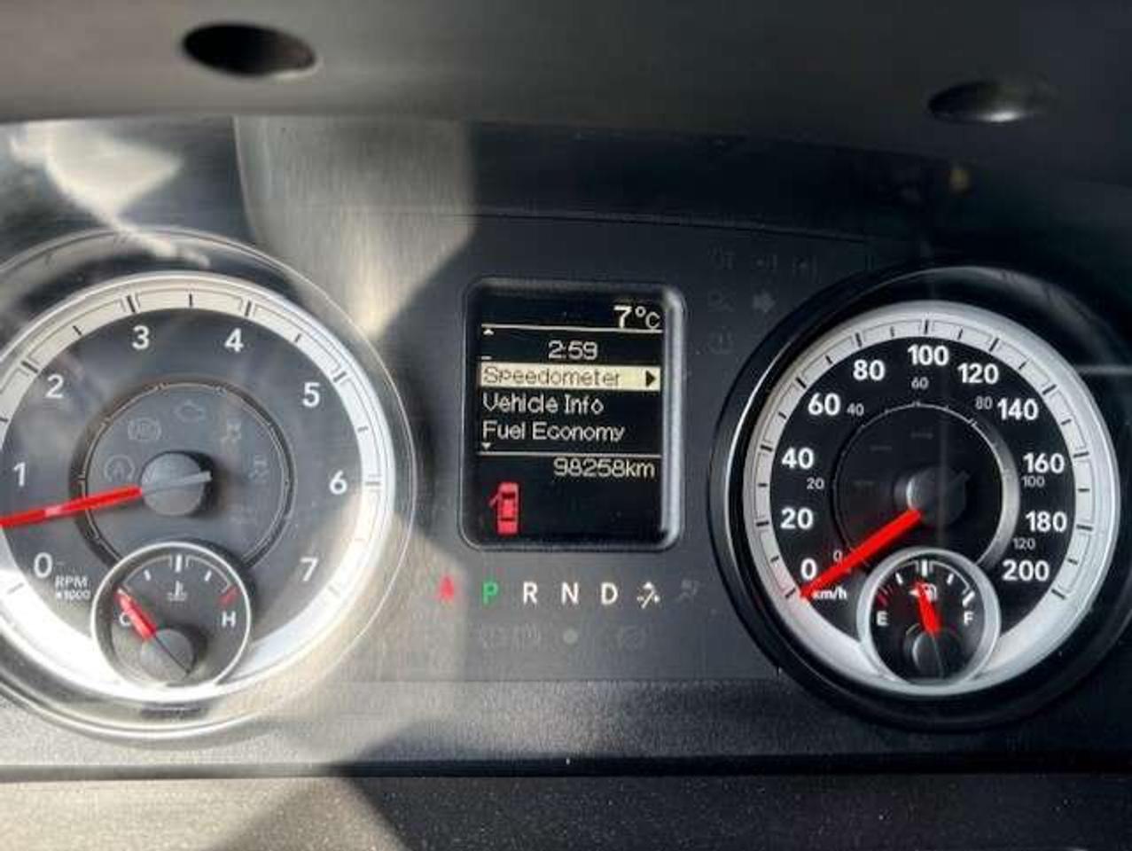 2014 RAM 1500 4WD V8 **ONLY 98KM-1 OWNER-NEW TIRES-P/LIFTGATE** Photo