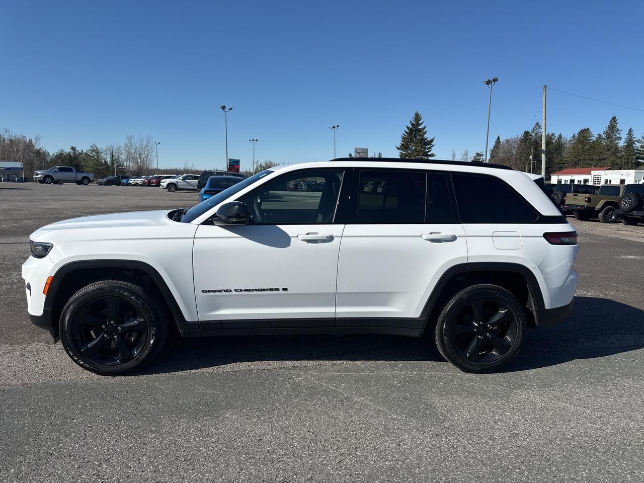 2024 Jeep Grand Cherokee Altitude Photo