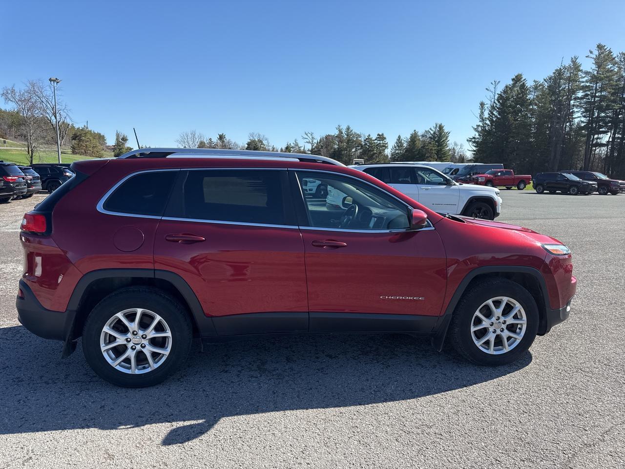2017 Jeep Cherokee North Photo