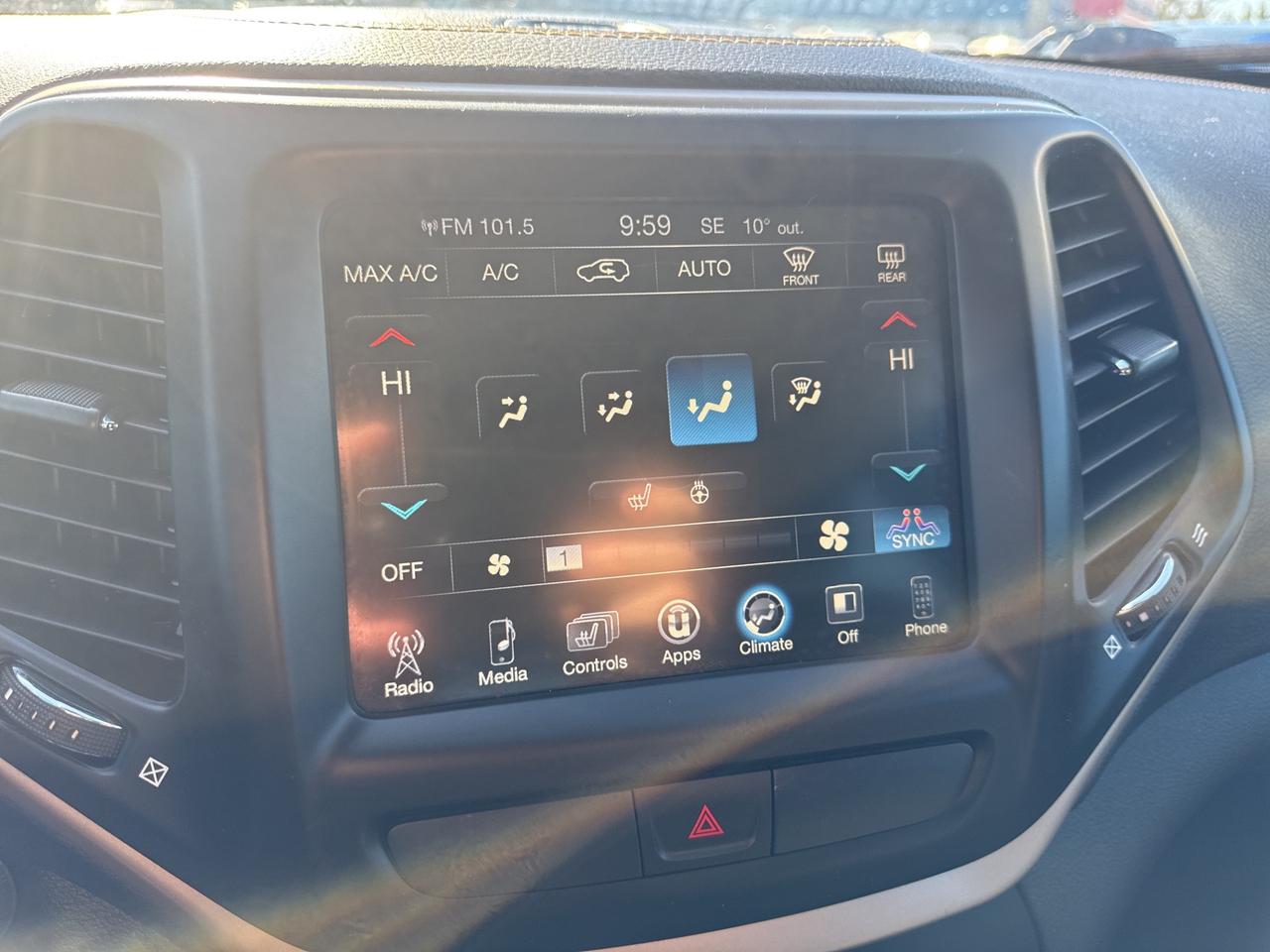2017 Jeep Cherokee North Photo