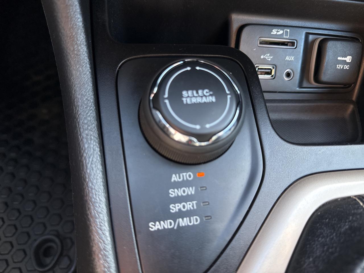 2017 Jeep Cherokee North Photo