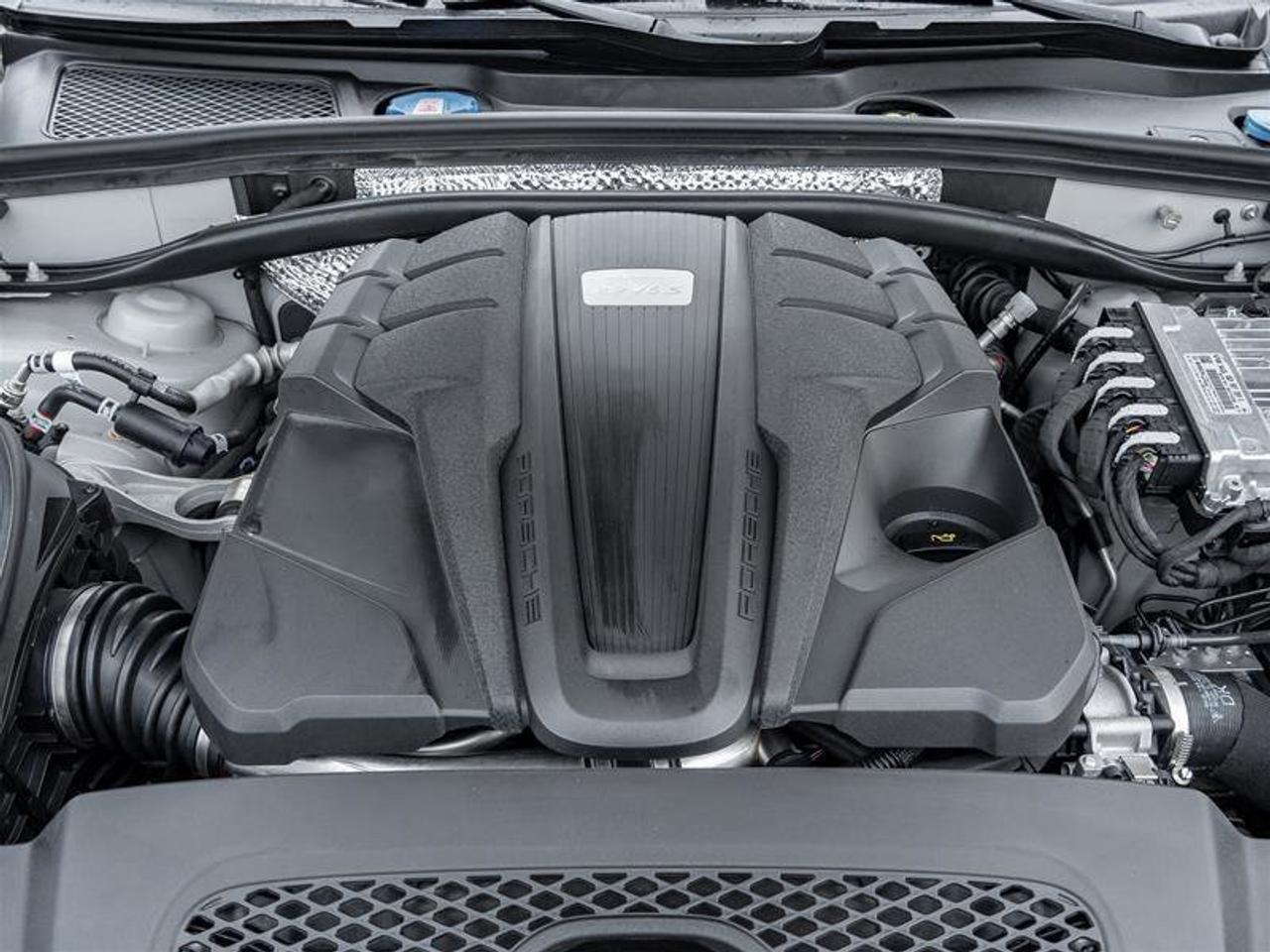 2025 Porsche Macan S AWD Premium Pkg Plus Sport Chrono Pkg Surround V Photo