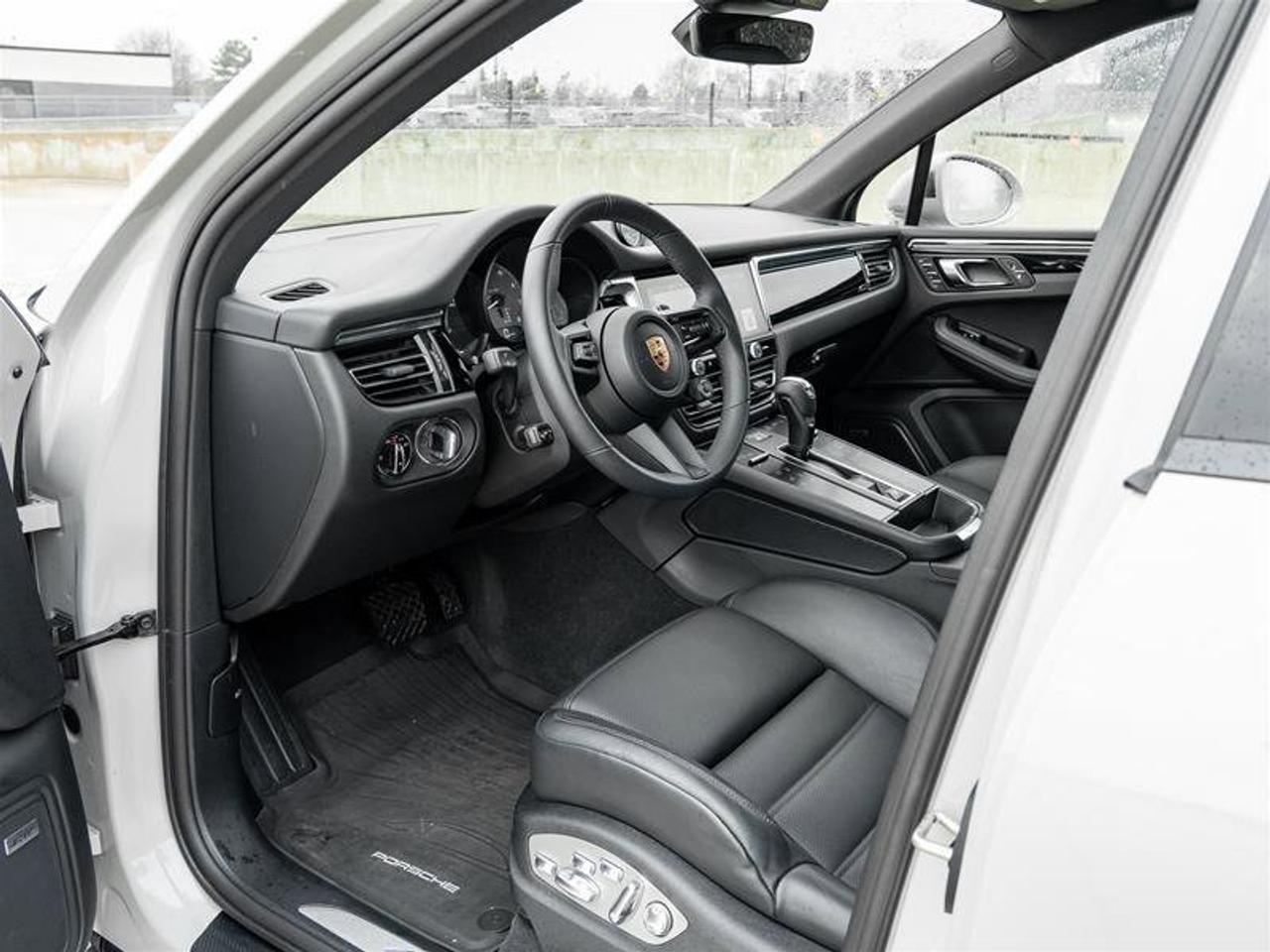 2025 Porsche Macan S AWD Premium Pkg Plus Sport Chrono Pkg Surround V Photo