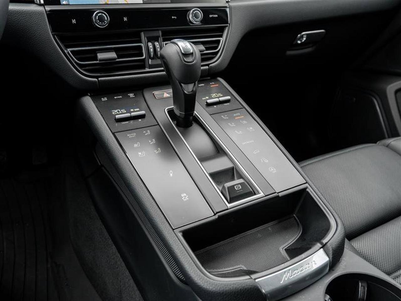 2025 Porsche Macan S AWD Premium Pkg Plus Sport Chrono Pkg Surround V Photo