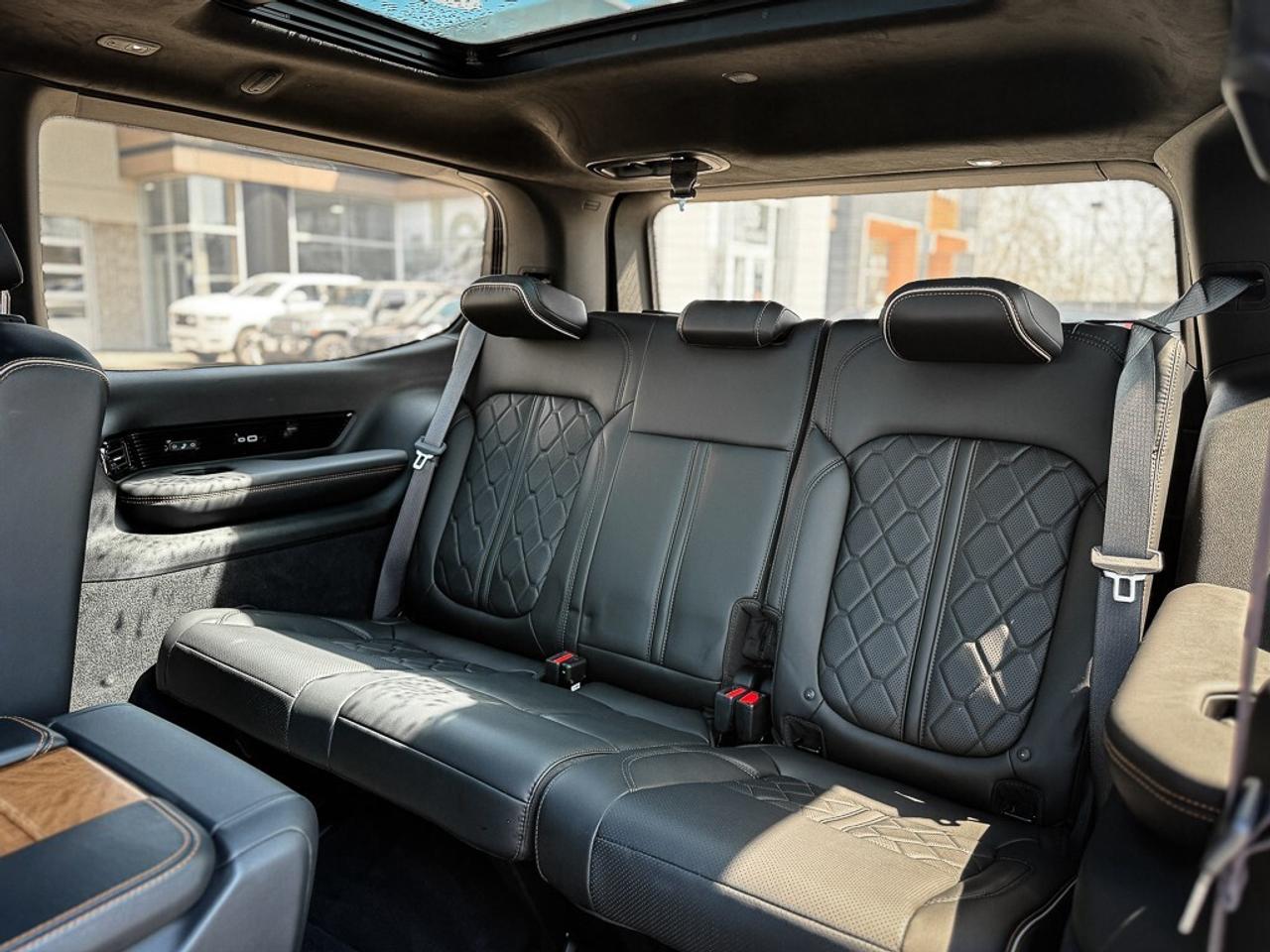 2022 Jeep Grand Wagoneer Series III   SERIES 3   PANO ROOF   PASS DISPLAY Photo