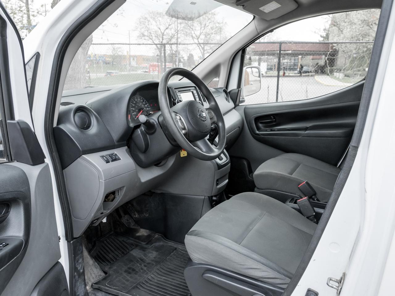 2017 Nissan NV200 I4 SV, Nav, Camera Photo