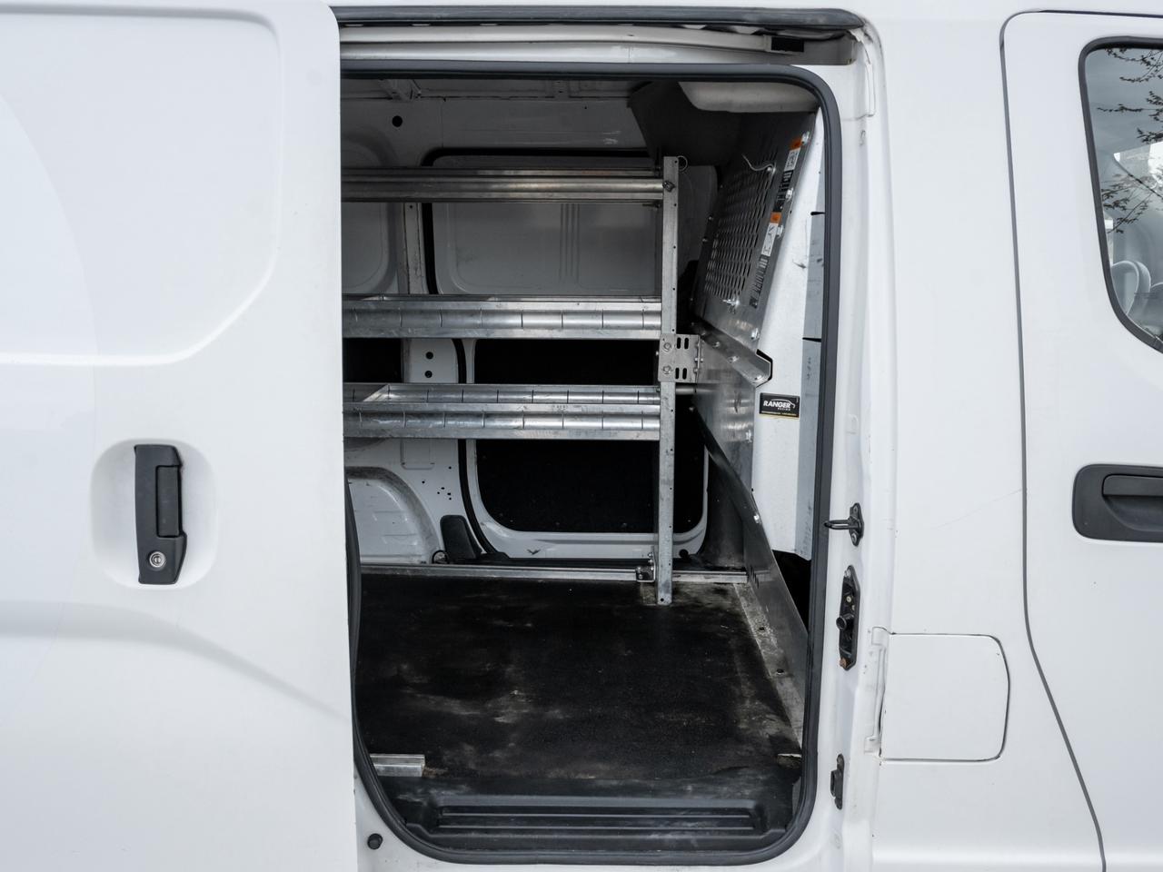 2017 Nissan NV200 I4 SV, Nav, Camera Photo
