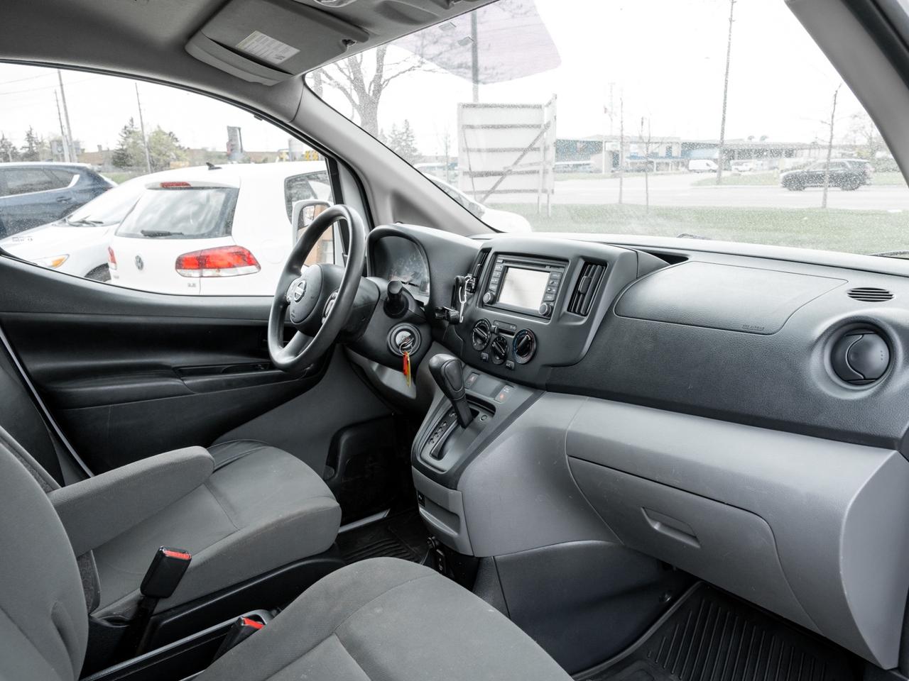 2017 Nissan NV200 I4 SV, Nav, Camera Photo