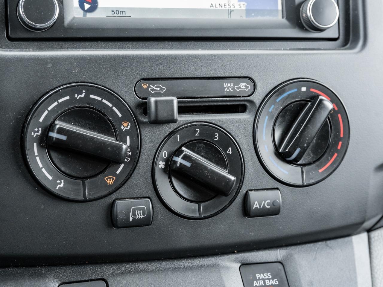 2017 Nissan NV200 I4 SV, Nav, Camera Photo
