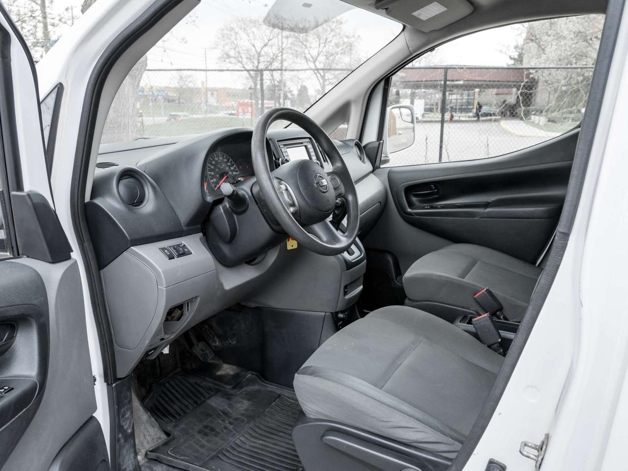 2017 Nissan NV200 I4 SV, Nav, Camera Photo