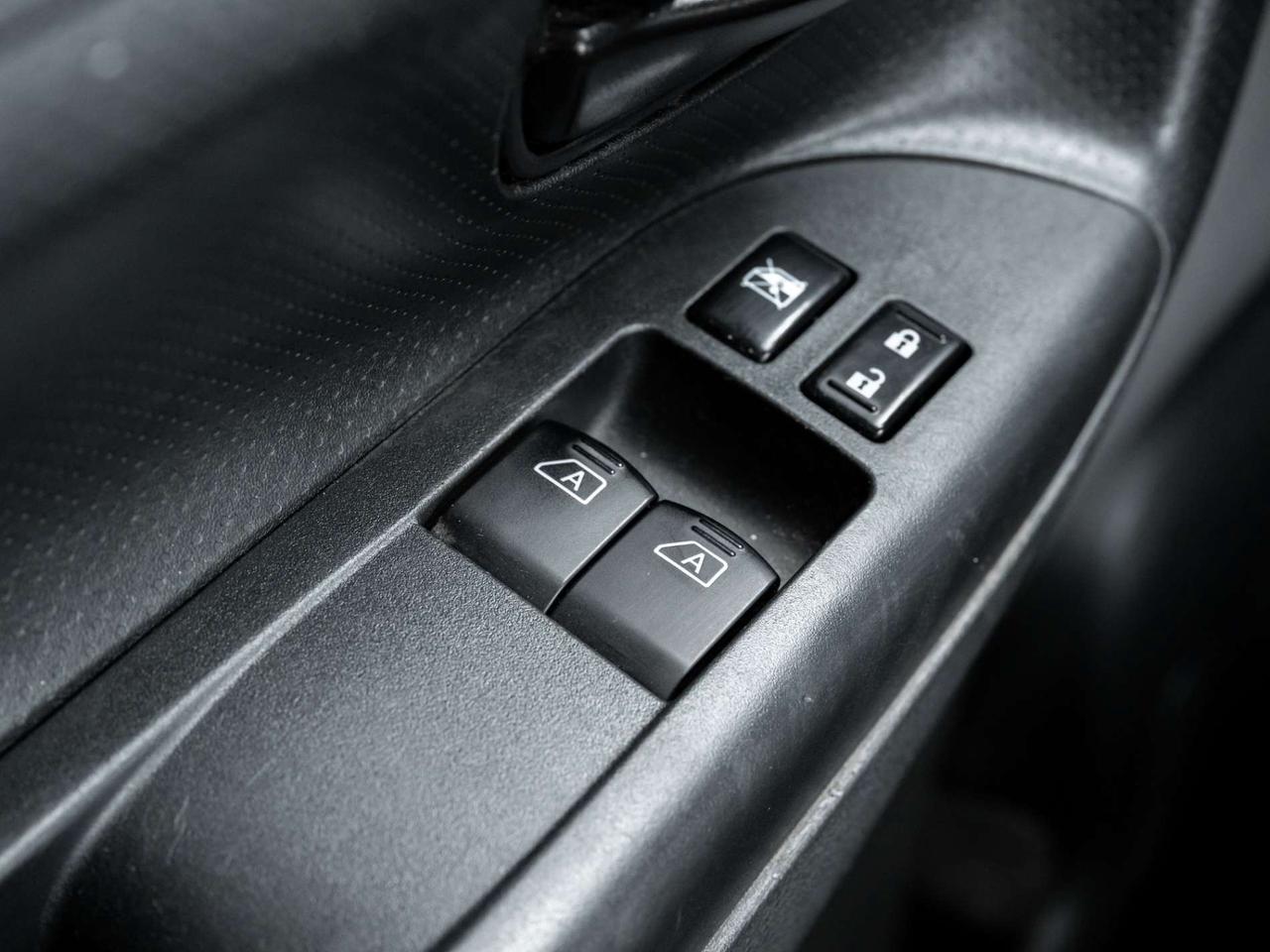 2017 Nissan NV200 I4 SV, Nav, Camera Photo