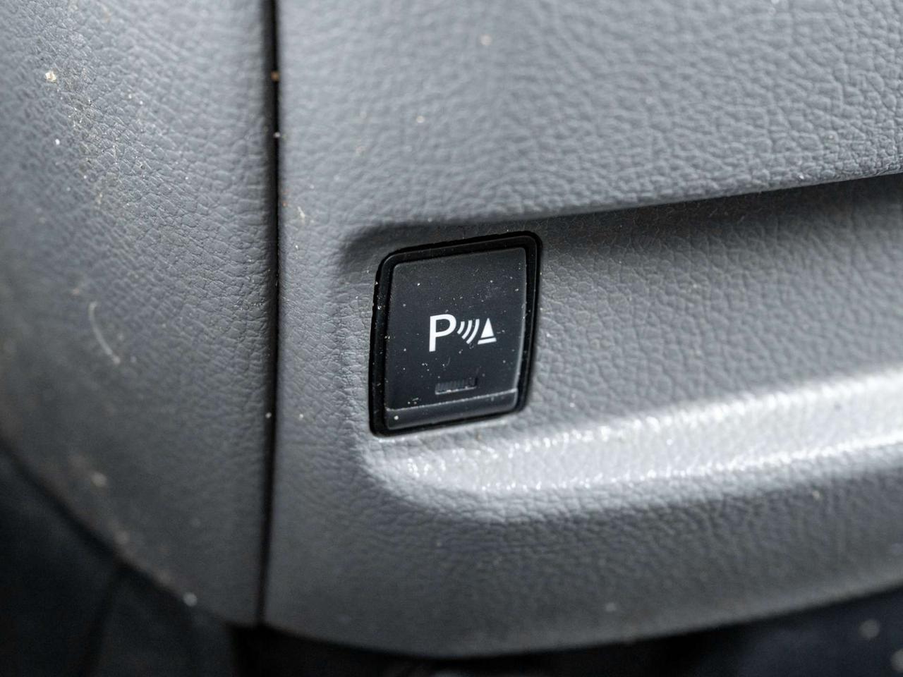 2017 Nissan NV200 I4 SV, Nav, Camera Photo
