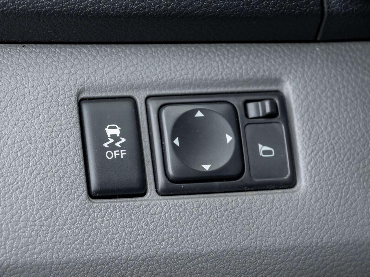 2017 Nissan NV200 I4 SV, Nav, Camera Photo