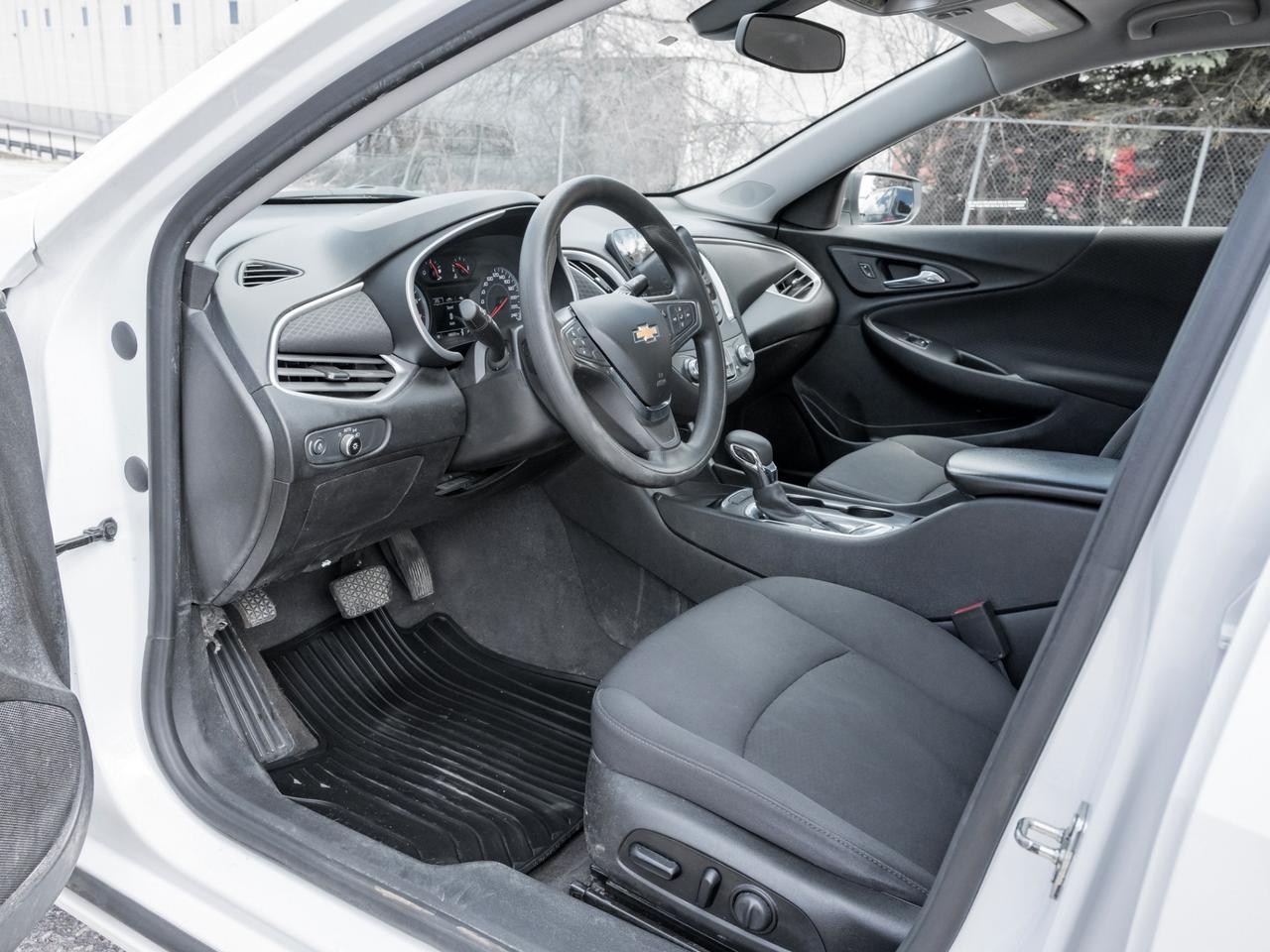 2021 Chevrolet Malibu LS w/1FL Photo
