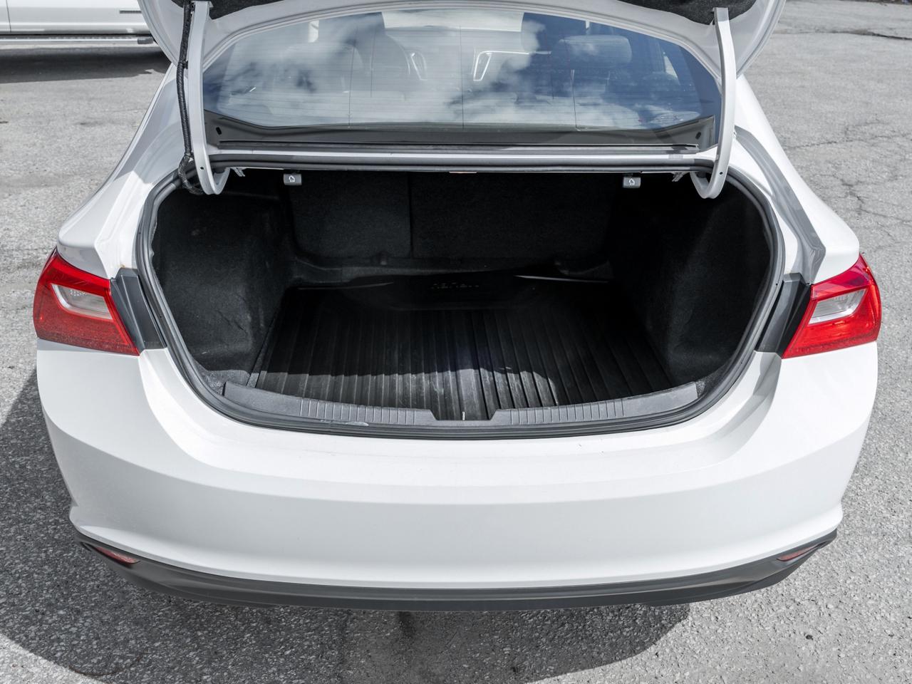 2021 Chevrolet Malibu LS w/1FL Photo