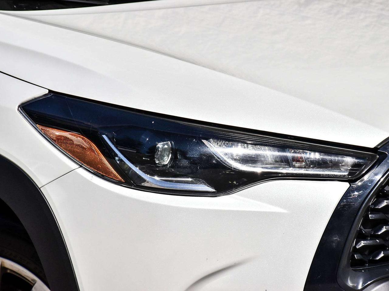 2024 Toyota Corolla Cross LE 4dr All-Wheel Drive Photo