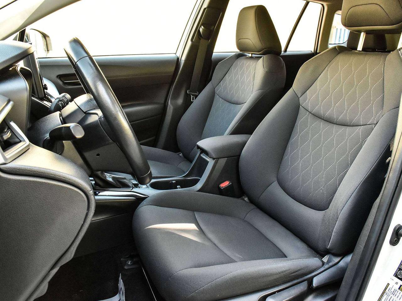 2024 Toyota Corolla Cross LE 4dr All-Wheel Drive Photo