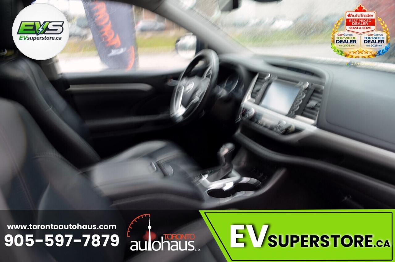 2017 Toyota Highlander SE I LEATHER I SUNROOF I NO ACCIDENTS Photo