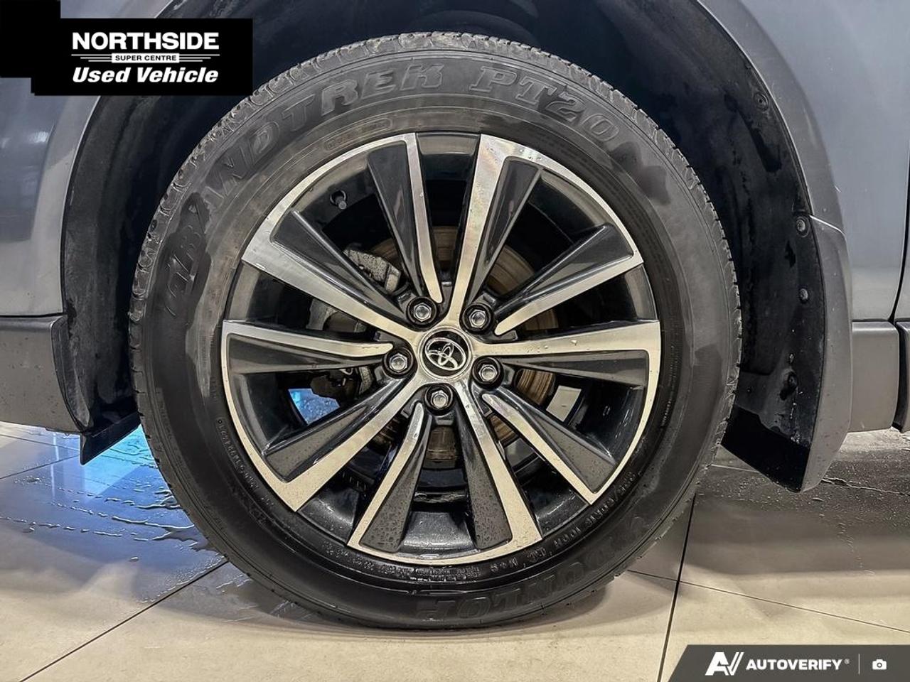 2024 Toyota Venza LE 4dr All-wheel Drive Photo