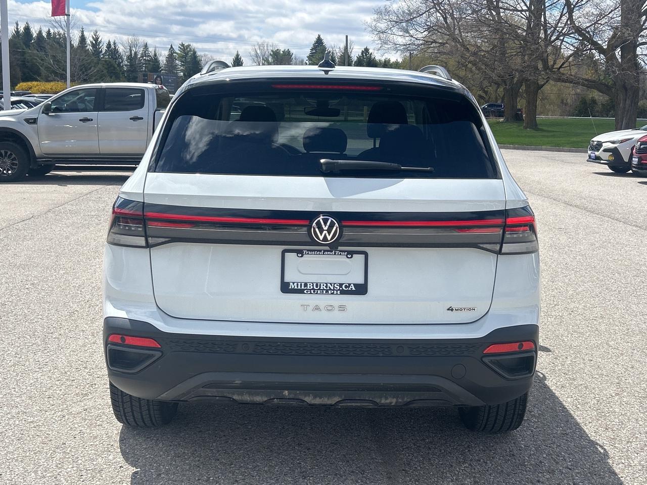 2025 Volkswagen Taos Comfortline Black Edition 4MOTION   Pano Roof Photo