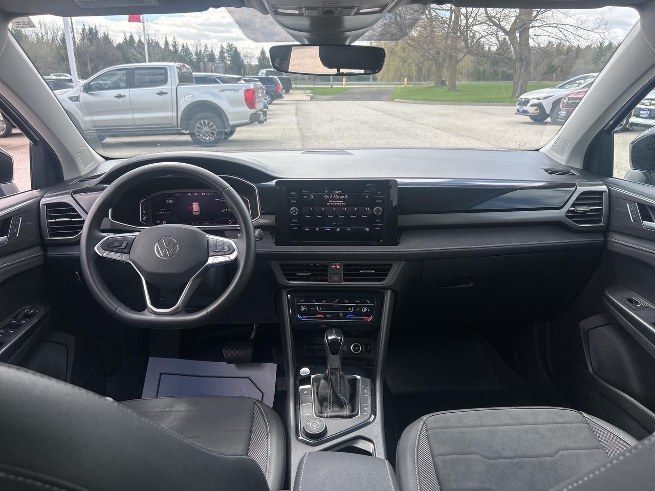 2025 Volkswagen Taos Comfortline Black Edition 4MOTION   Pano Roof Photo