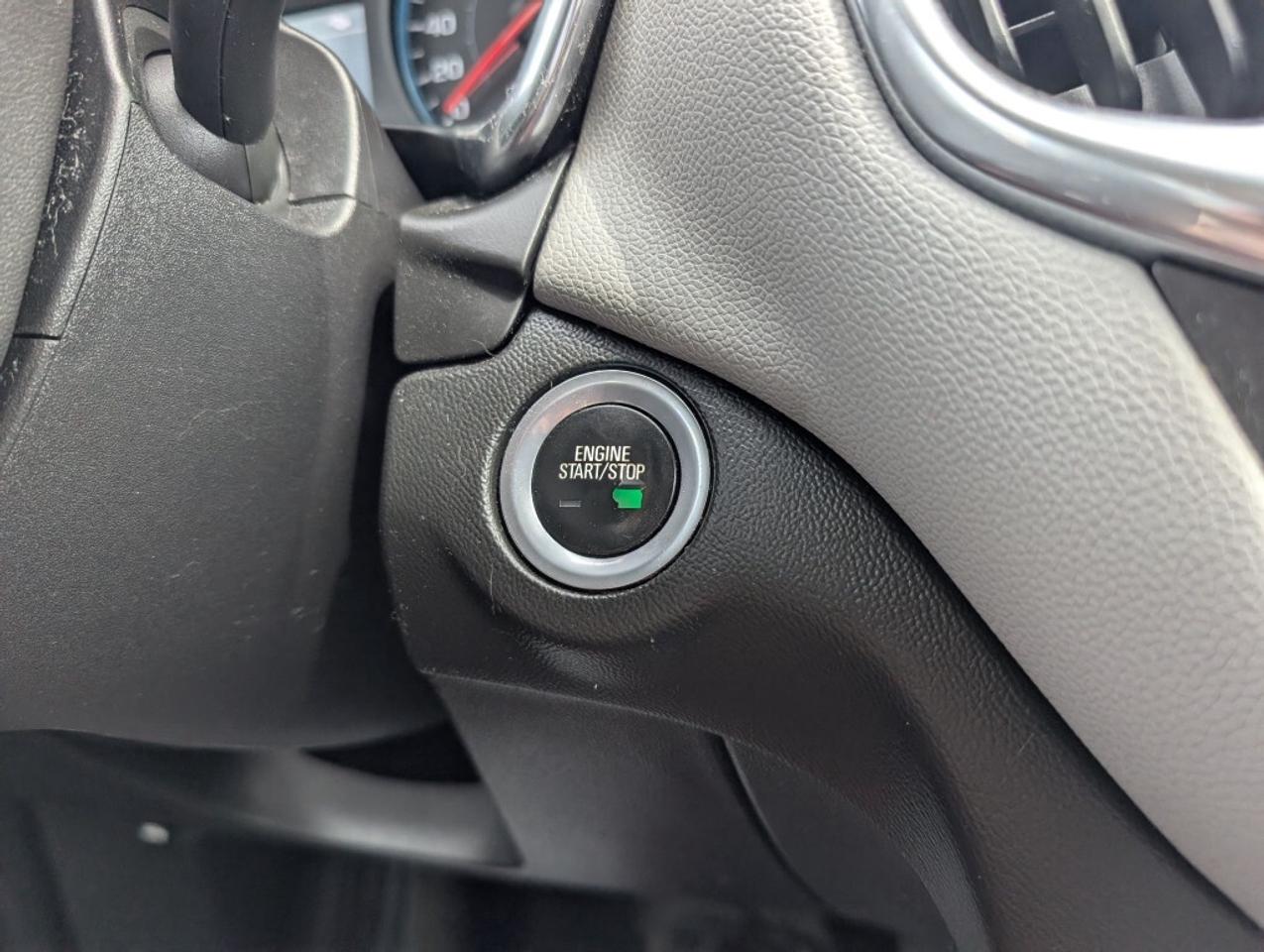 2018 Chevrolet Equinox LT AWD   CAMERA   HTD SEATS Photo