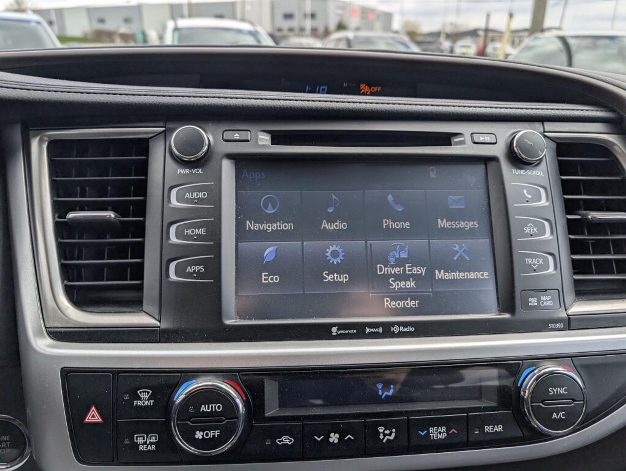 2019 Toyota Highlander XLE   NAV   LEATHER   SUNROOF   CAMERA Photo