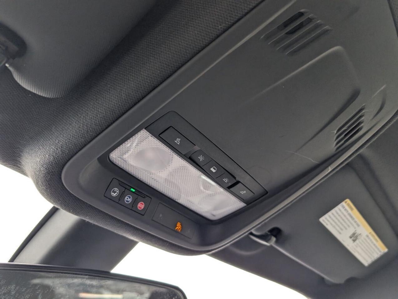 2019 Chevrolet Cruze LT HATCHBACK  CAMERA   HTD SEATS Photo