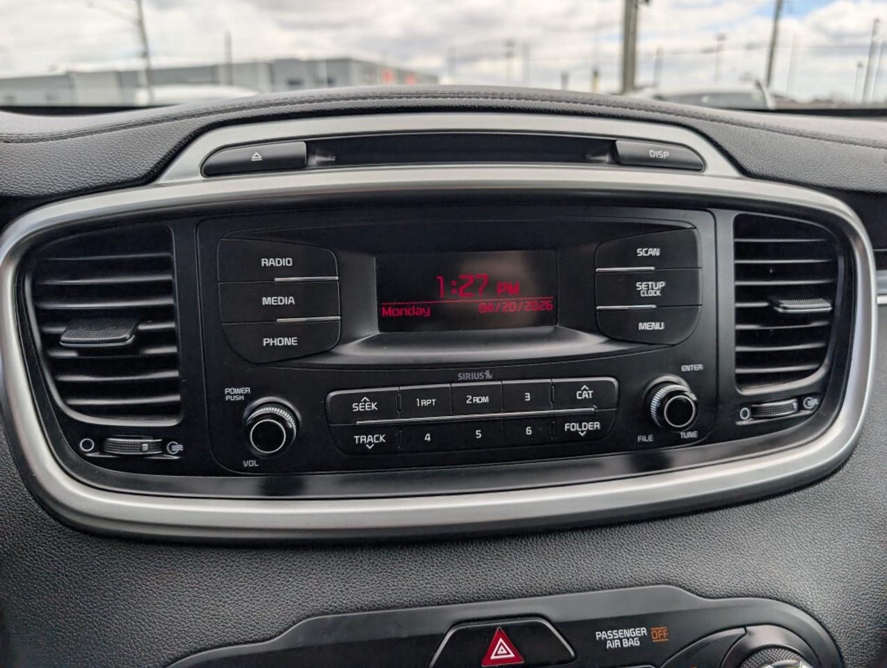 2017 Kia Sorento LX AWD   CAMERA  HTD SEATS Photo