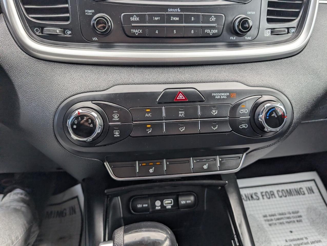 2017 Kia Sorento LX AWD   CAMERA  HTD SEATS Photo