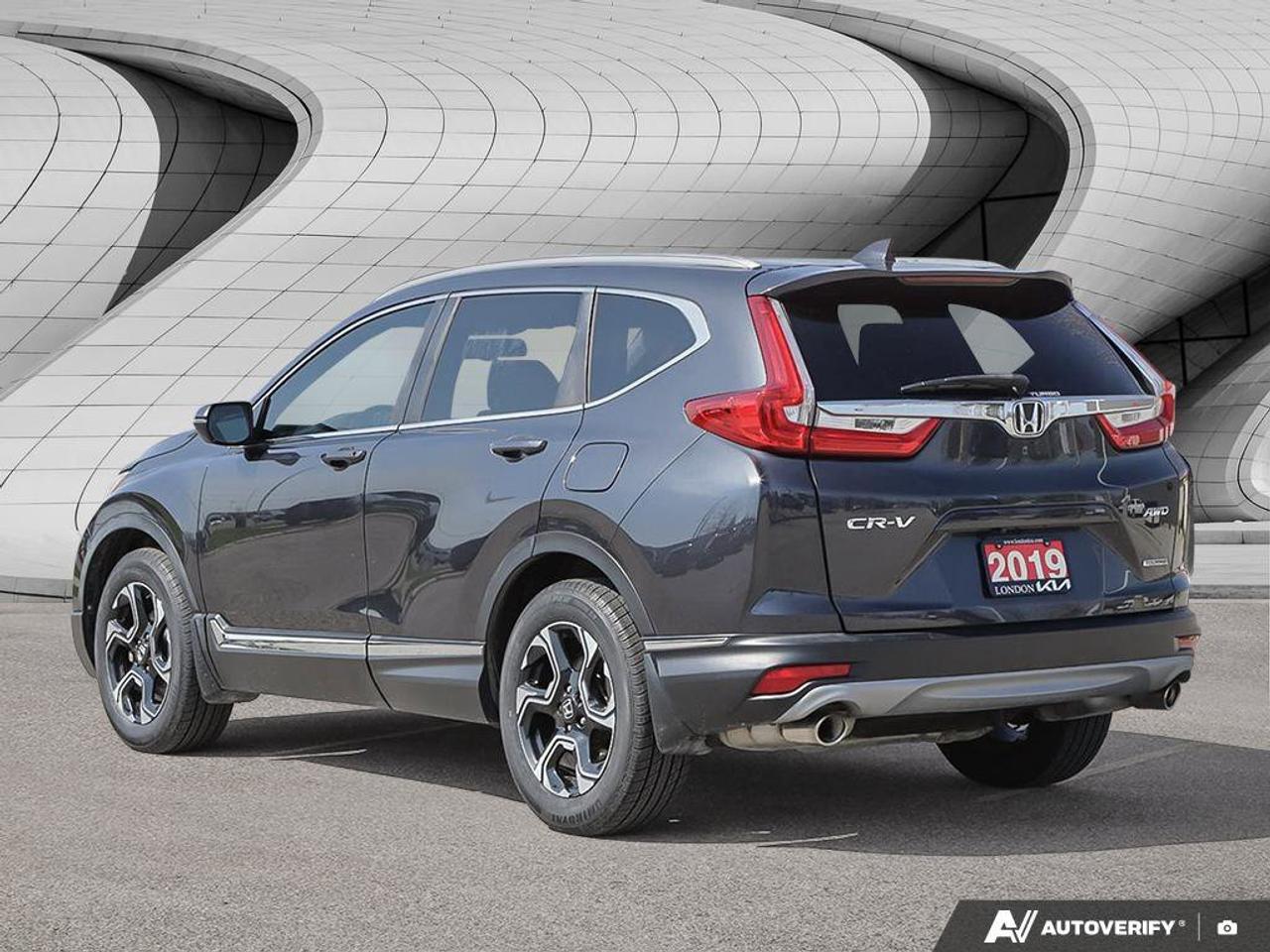 2019 Honda CR-V Touring Photo
