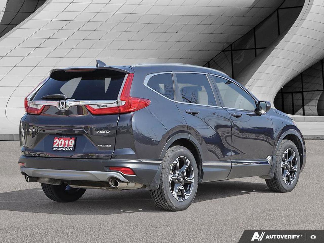2019 Honda CR-V Touring Photo