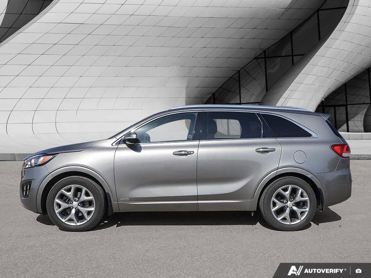2016 Kia Sorento 2.0L Turbo SX Photo