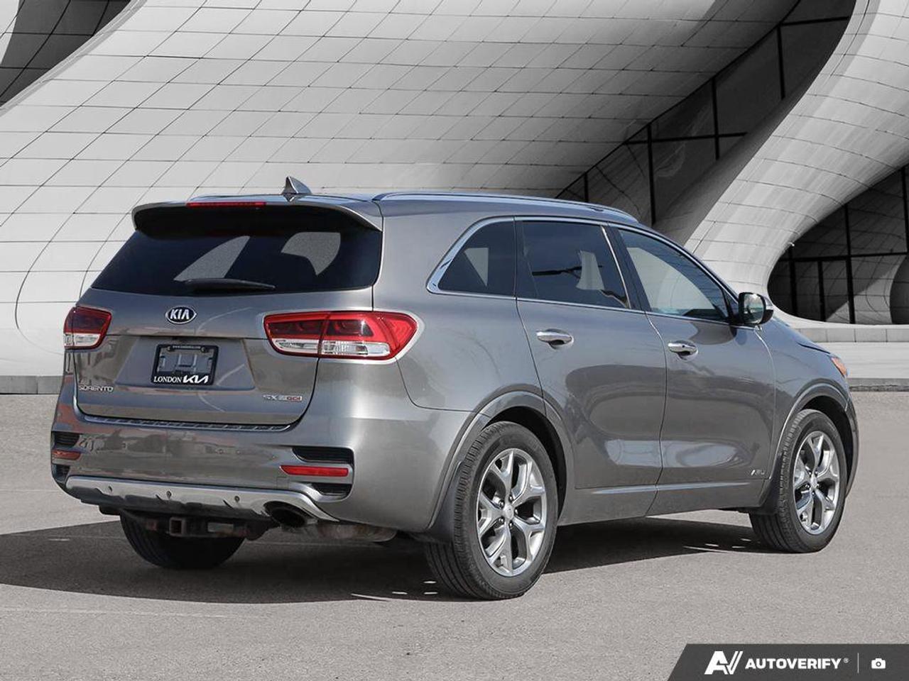 2016 Kia Sorento 2.0L Turbo SX Photo4