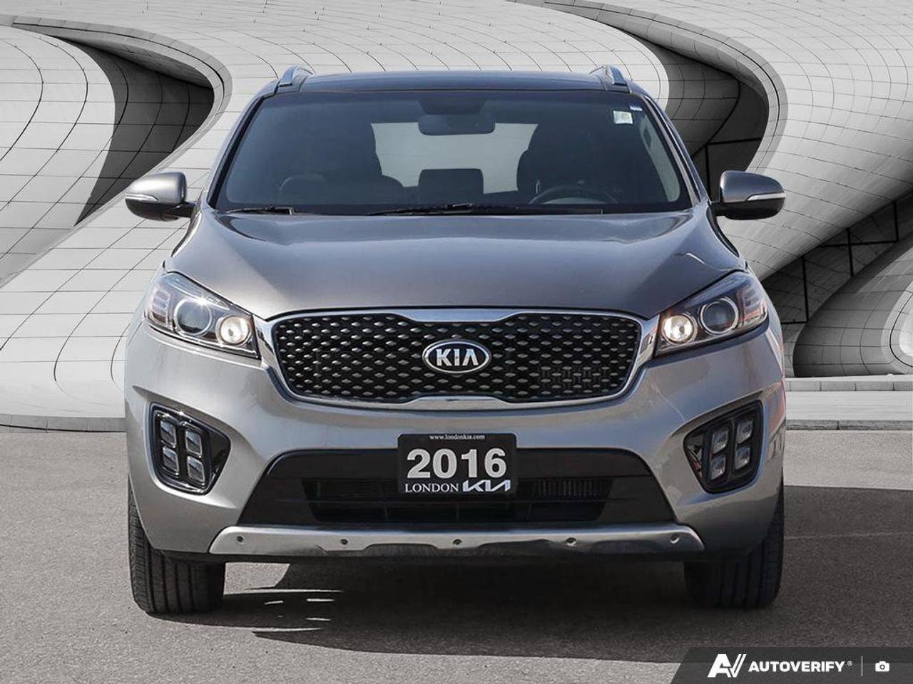2016 Kia Sorento 2.0L Turbo SX Photo