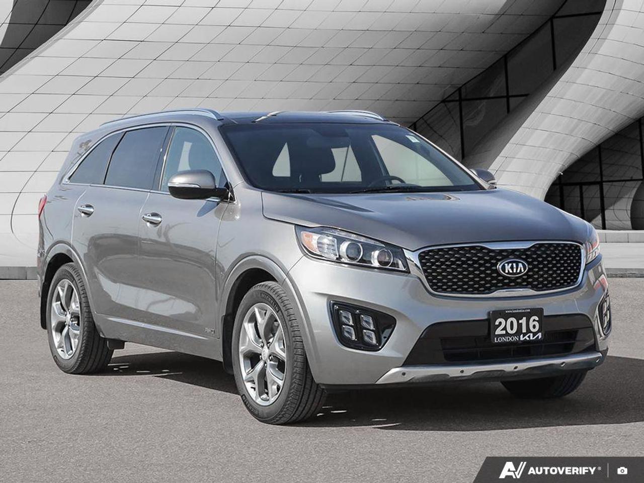 2016 Kia Sorento 2.0L Turbo SX Photo