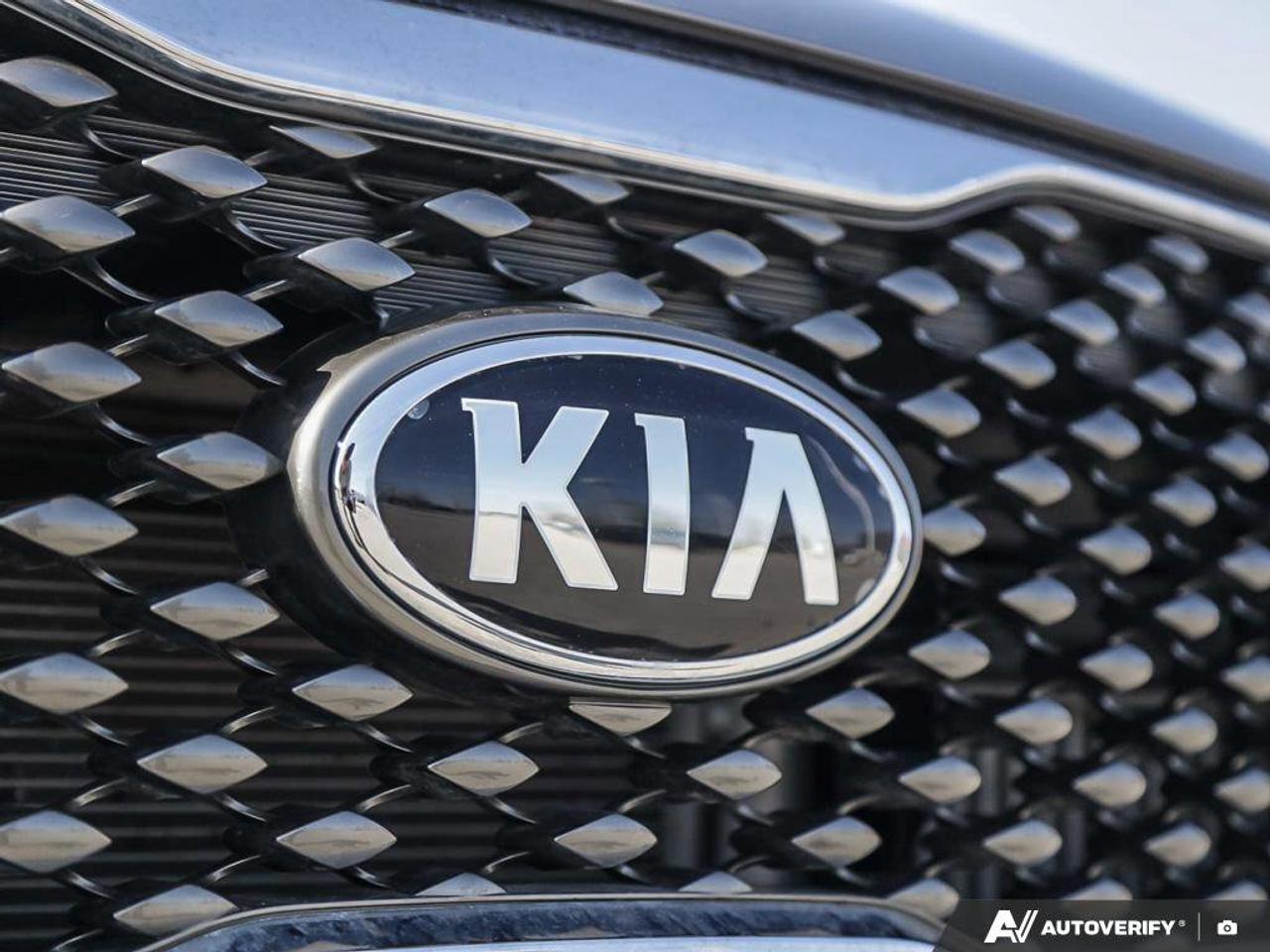 2016 Kia Sorento 2.0L Turbo SX Photo