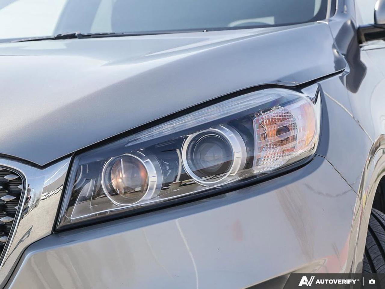 2016 Kia Sorento 2.0L Turbo SX Photo