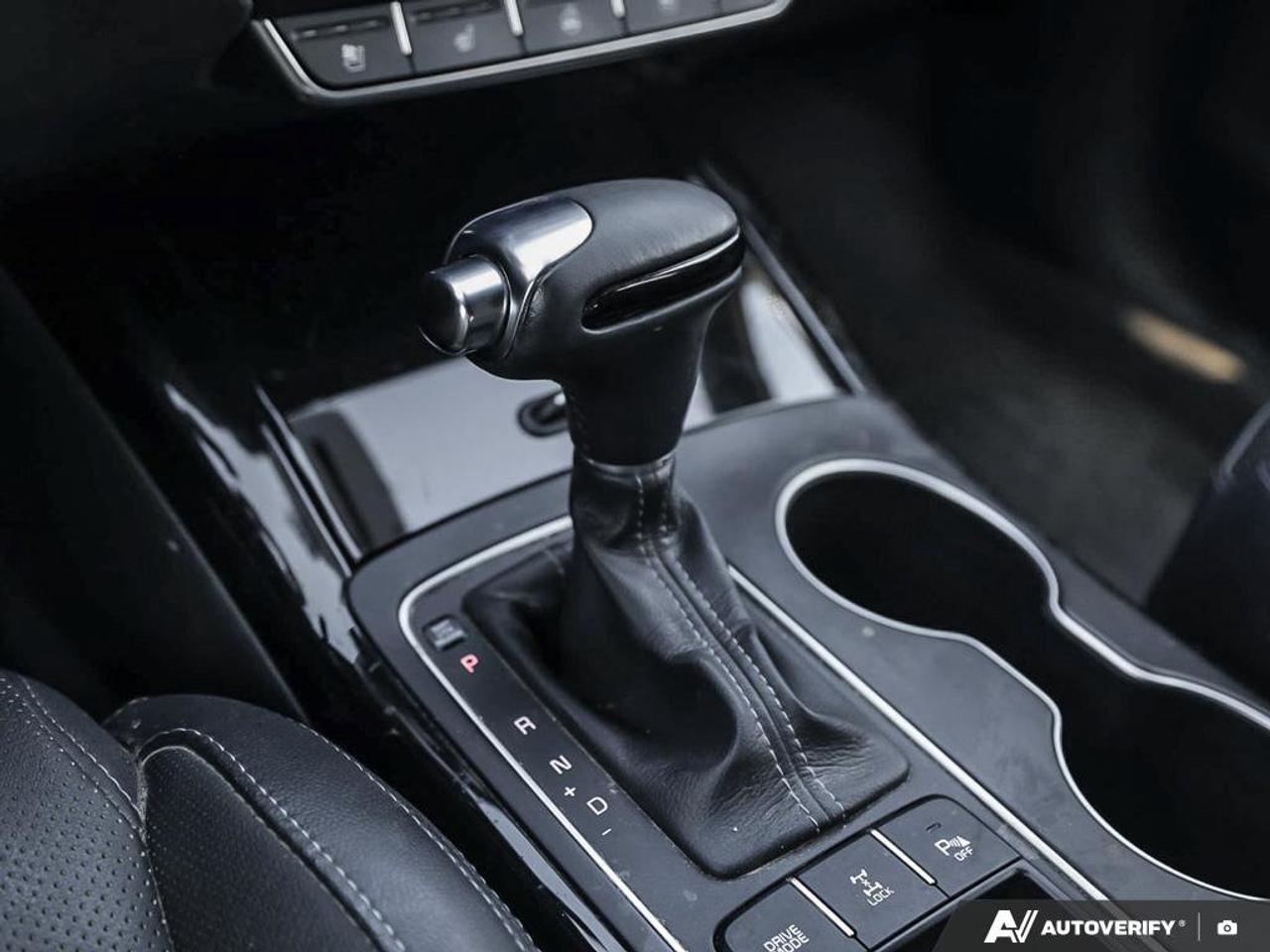 2016 Kia Sorento 2.0L Turbo SX Photo