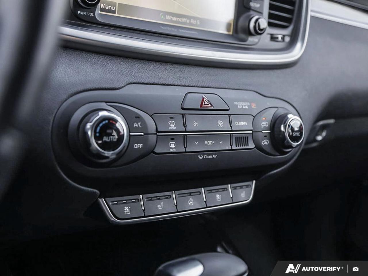 2016 Kia Sorento 2.0L Turbo SX Photo