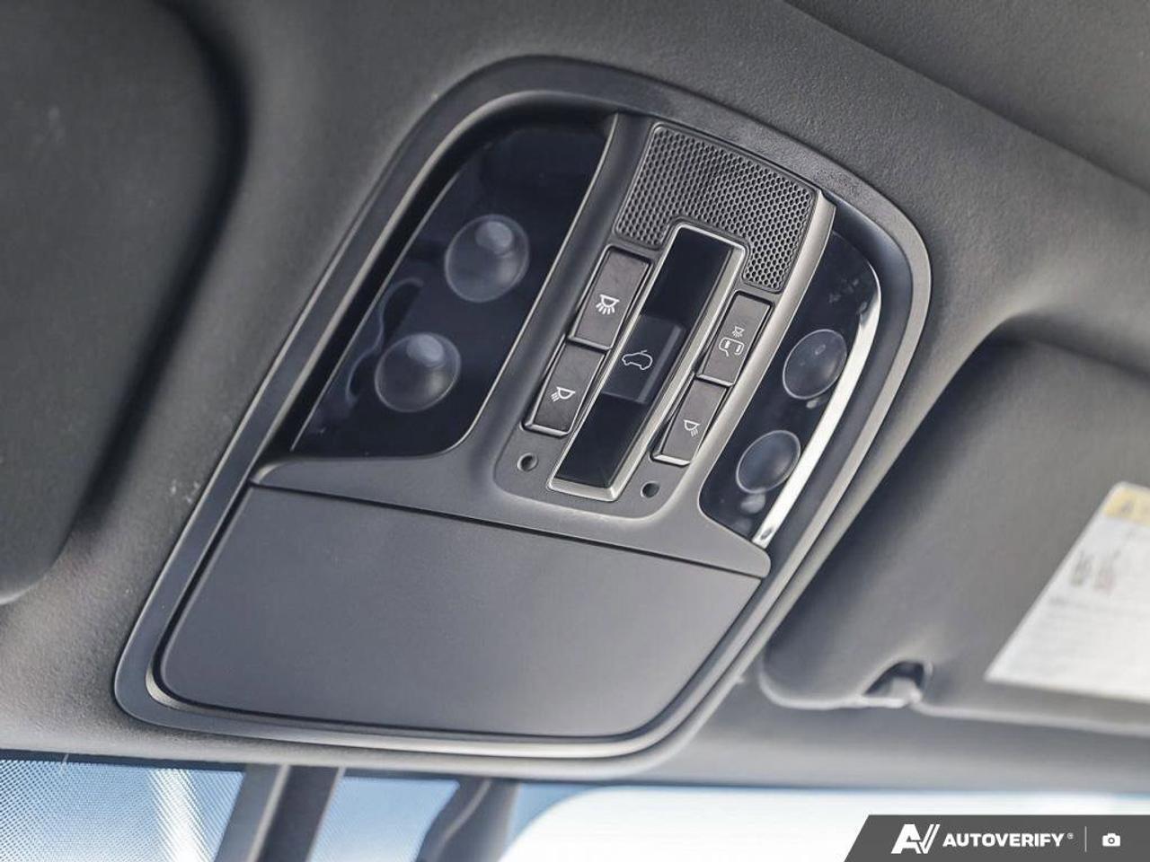 2016 Kia Sorento 2.0L Turbo SX Photo