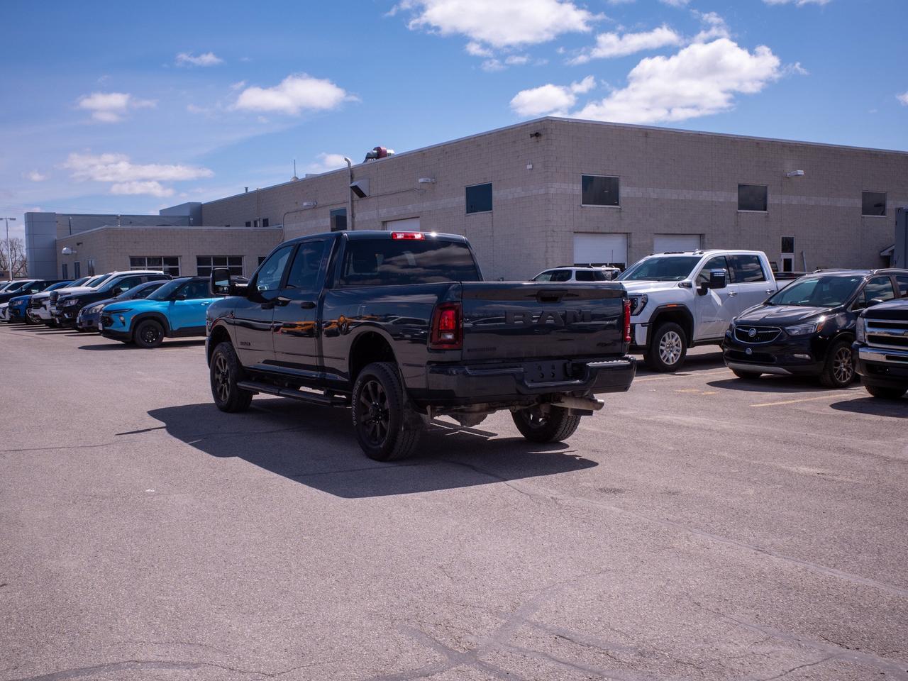 2025 RAM 2500 Big Horn - Parking Aid   Heated Mirrors Photo4