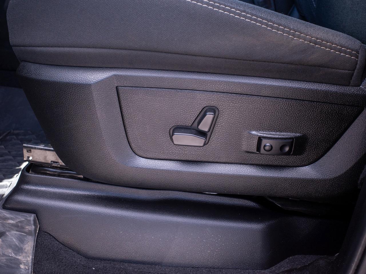 2025 RAM 2500 Big Horn - Parking Aid   Heated Mirrors Photo