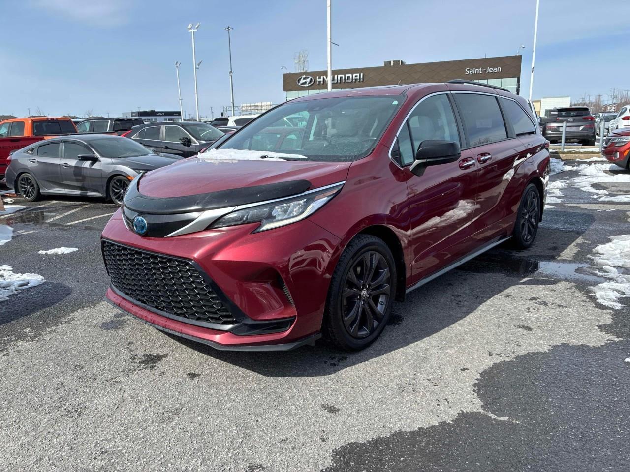 2022 Toyota Sienna  Photo0
