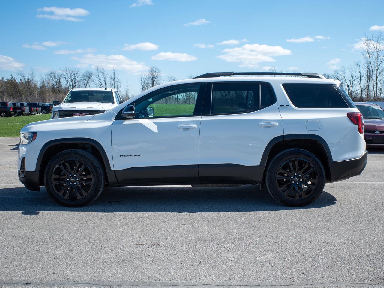 2023 GMC Acadia SLE - Blind Zone Assist   Hands-Free Liftgate Photo